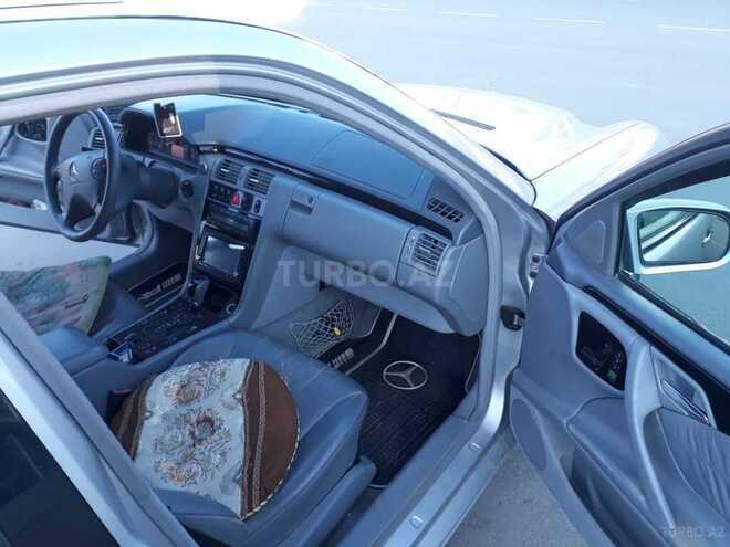 Mercedes E 240 1998, 220,000 km - 2.6 л - Gədəbəy