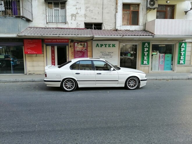 BMW 525 1990, 226,017 km - 2.5 l - Bakı