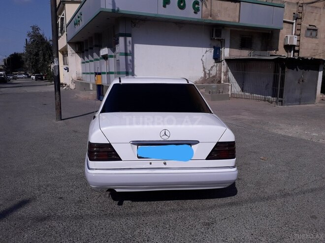 Mercedes E 220 1994, 451,000 km - 2.2 l - Bakı