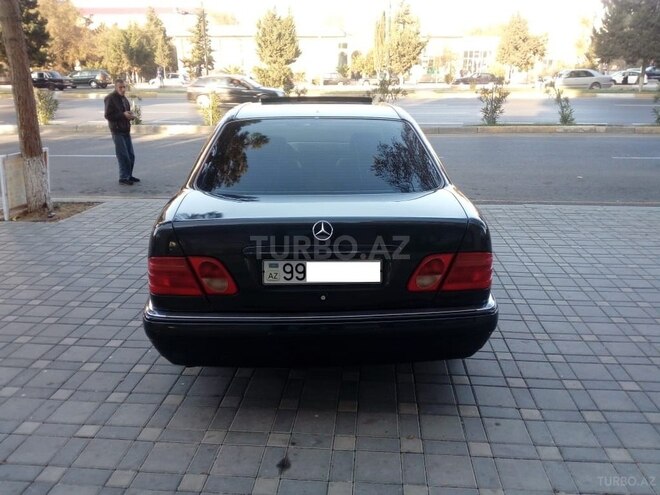 Mercedes E 230 1997, 276,000 km - 2.3 l - Sumqayıt