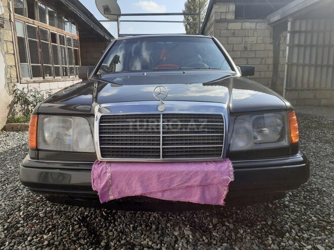 Mercedes E 200 1992, 445,000 km - 2.0 l - Quba