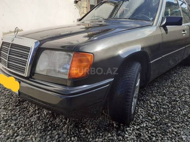 Mercedes E 200 1992, 445,000 km - 2.0 l - Quba