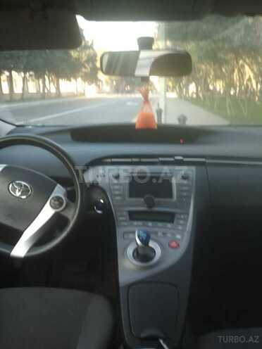 Toyota Prius 2014, 124,000 km - 1.8 л - Bakı