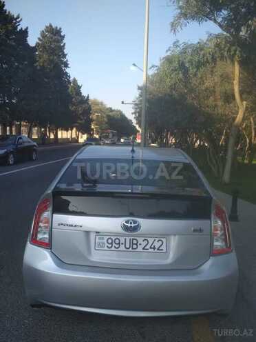 Toyota Prius 2014, 124,000 km - 1.8 л - Bakı