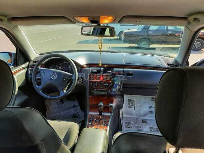 Mercedes E 240 2001, 350,000 km - 2.6 л - Gəncə