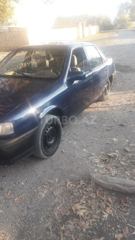 Opel Vectra 1990, 245,000 km - 1.6 l - Bərdə