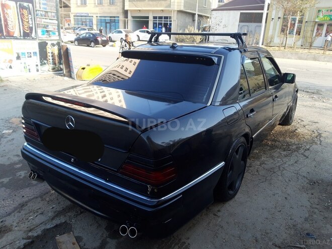 Mercedes E 220 1987, 251,869 km - 2.6 l - Xırdalan