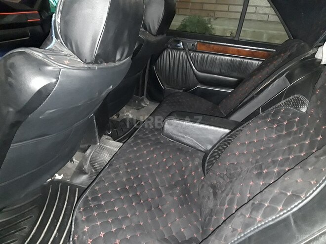 Mercedes E 220 1987, 251,869 km - 2.6 l - Xırdalan