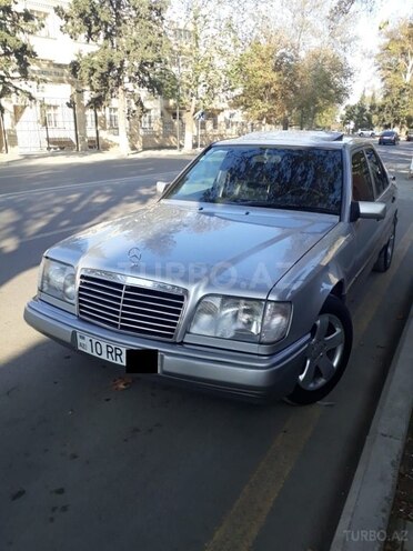 Mercedes E 280 1995, 390,653 km - 2.8 l - Gəncə