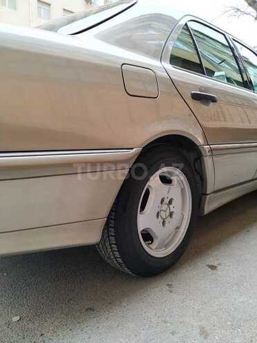 Mercedes C 230 1997, 248,000 km - 2.3 l - Bakı