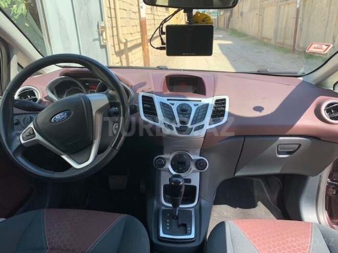 Ford Fiesta 2011, 80,000 km - 1.4 л - Bakı