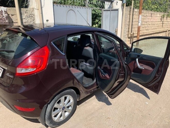 Ford Fiesta 2011, 80,000 km - 1.4 л - Bakı