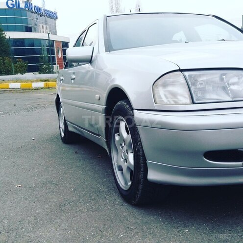 Mercedes C 180 1998, 327,000 km - 1.8 l - Qəbələ