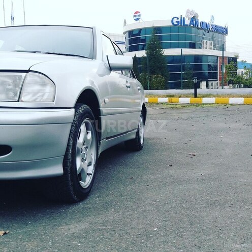 Mercedes C 180 1998, 327,000 km - 1.8 l - Qəbələ