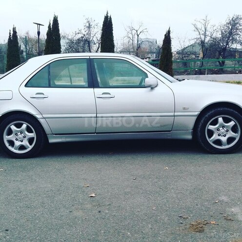Mercedes C 180 1998, 327,000 km - 1.8 l - Qəbələ