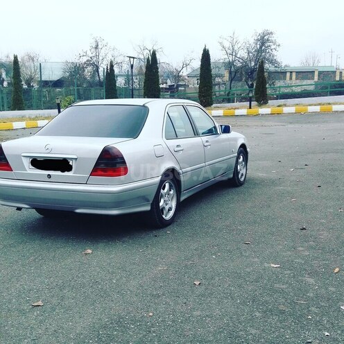 Mercedes C 180 1998, 327,000 km - 1.8 l - Qəbələ