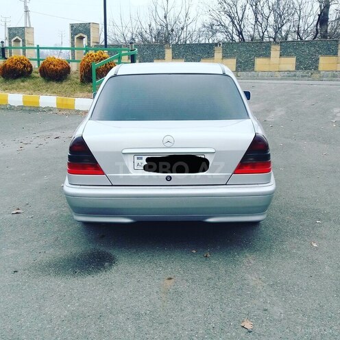 Mercedes C 180 1998, 327,000 km - 1.8 l - Qəbələ