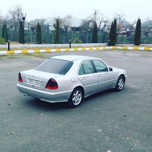 Mercedes C 180 1998, 327,000 km - 1.8 l - Qəbələ