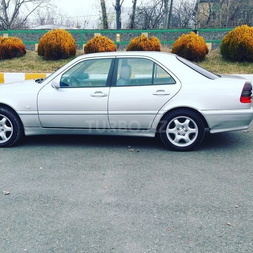 Mercedes C 180 1998, 327,000 km - 1.8 l - Qəbələ