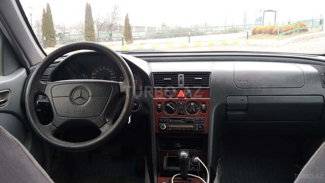 Mercedes C 180 1998, 327,000 km - 1.8 l - Qəbələ