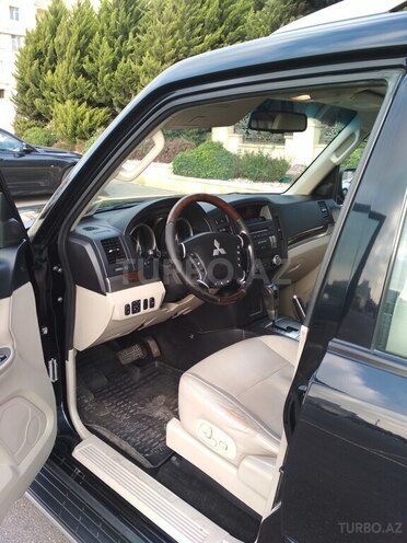 Mitsubishi Pajero 2011, 119,000 km - 3.5 l - Bakı