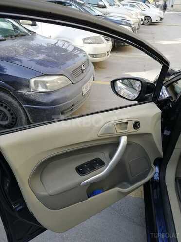 Ford Fiesta 2010, 84,500 km - 1.4 л - Bakı