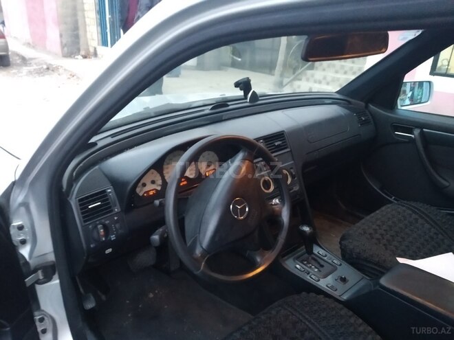 Mercedes C 240 2000, 383,000 km - 2.6 l - Bərdə