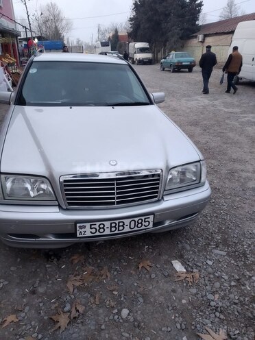 Mercedes C 240 2000, 383,000 km - 2.6 l - Bərdə