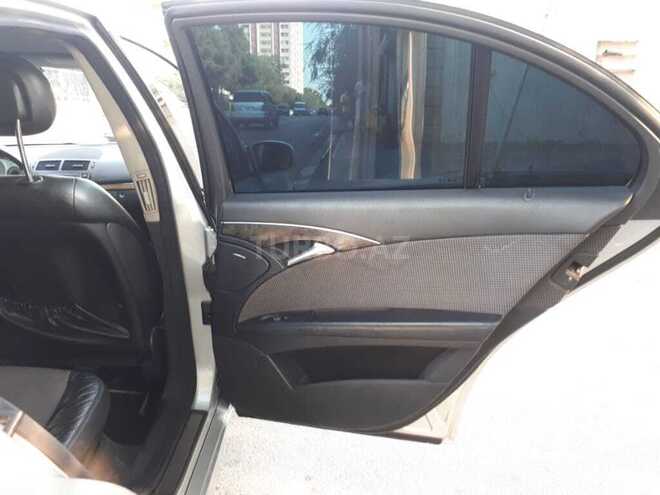 Mercedes E 320 2004, 424,000 km - 3.2 l - Bakı