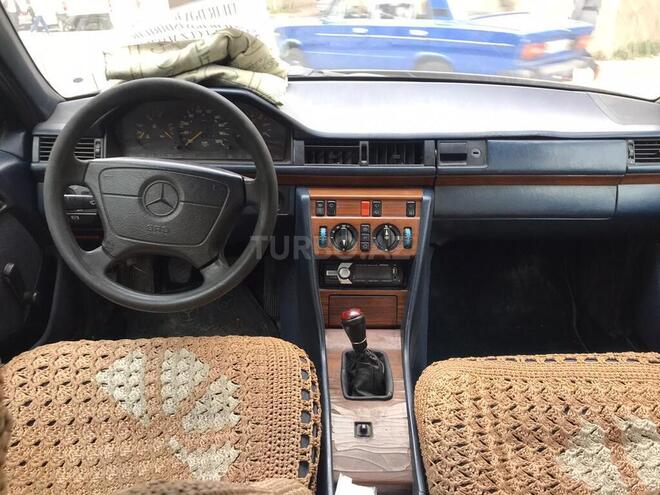 Mercedes E 250 1990, 400,000 km - 2.5 l - Bakı