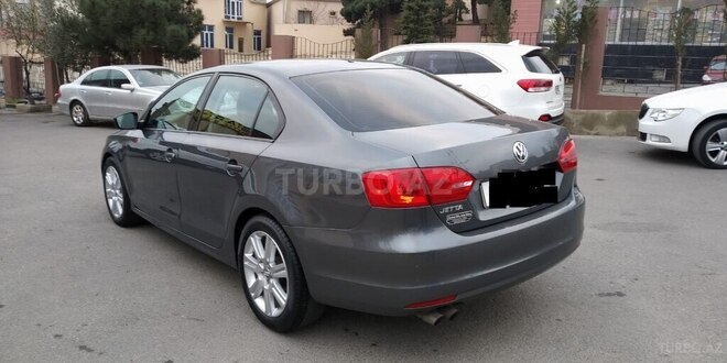 Volkswagen Jetta 2014, 13,000 km - 0.5 l - Quba