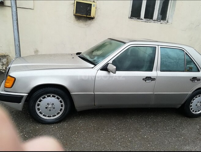 Mercedes E 300 1990, 550,000 km - 0.3 л - Bakı