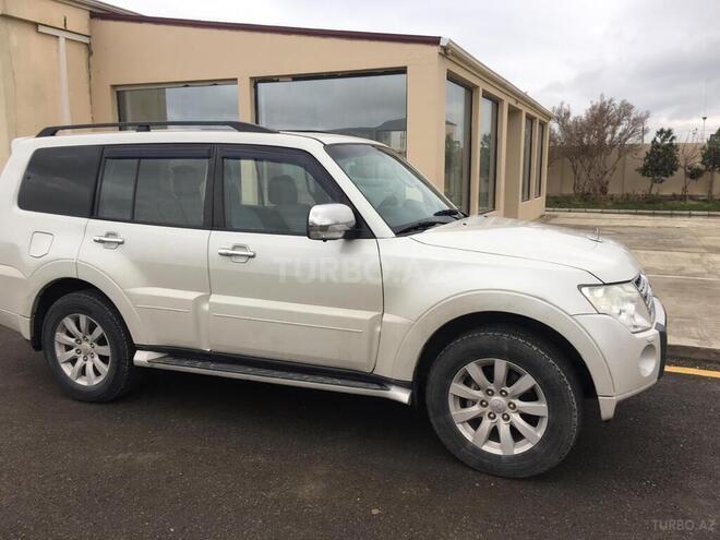 Mitsubishi Pajero 2011, 311,000 km - 3.8 l - Bakı
