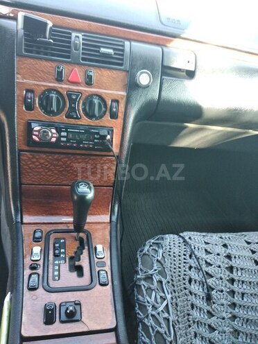 Mercedes E 220 1998, 576,000 km - 2.2 л - Tərtər