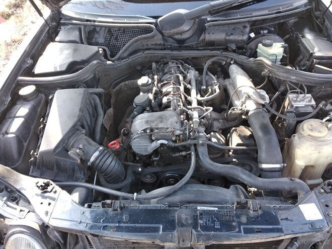 Mercedes E 220 1998, 576,000 km - 2.2 л - Tərtər
