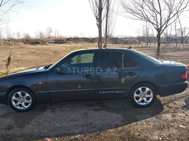 Mercedes E 220 1998, 576,000 km - 2.2 л - Tərtər