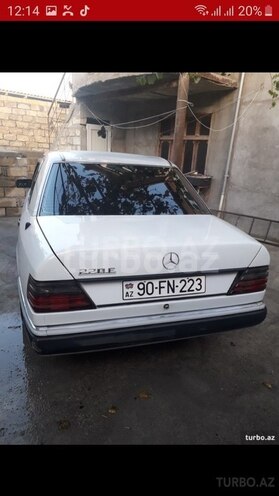 Mercedes E 220 1992, 443,116 km - 2.2 l - Bakı