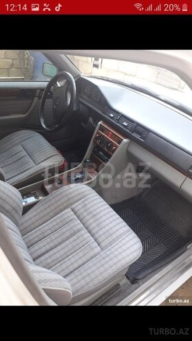 Mercedes E 220 1992, 443,116 km - 2.2 l - Bakı