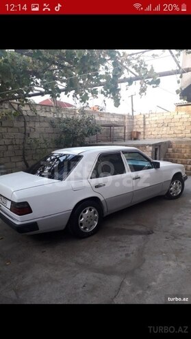 Mercedes E 220 1992, 443,116 km - 2.2 l - Bakı