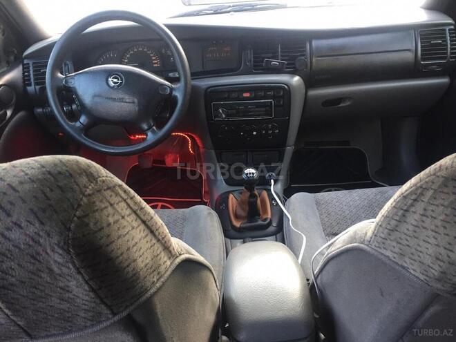 Opel Vectra 1996, 324,600 km - 1.8 л - Bakı