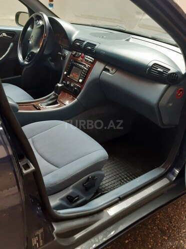 Mercedes C 220 2001, 265,800 km - 2.2 l - Bakı