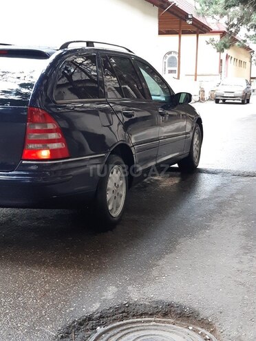 Mercedes C 220 2001, 265,800 km - 2.2 l - Bakı