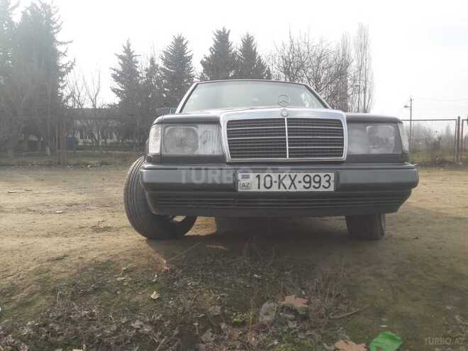 Mercedes E 250 1993, 246,000 km - 2.5 l - Bakı