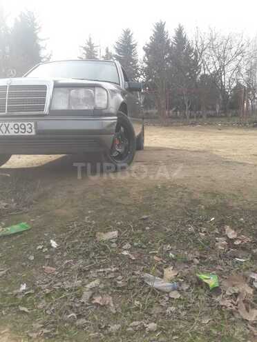 Mercedes E 250 1993, 246,000 km - 2.5 l - Bakı