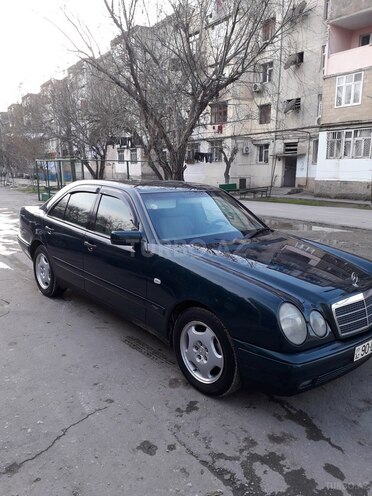 Mercedes E 240 1998, 241,000 km - 2.4 l - Sumqayıt