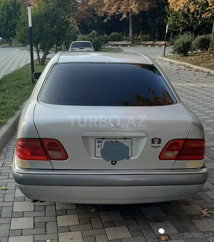 Mercedes E 320 1998, 8,456 km - 3.2 l - Şəki