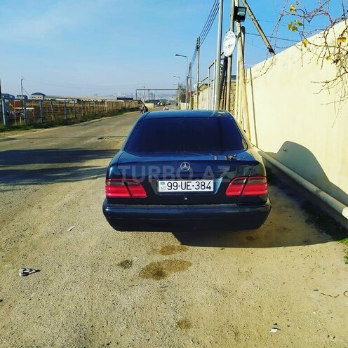 Mercedes E 240 1999, 349,000 km - 2.4 l - Bakı