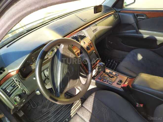 Mercedes E 240 1999, 349,000 km - 2.4 l - Bakı