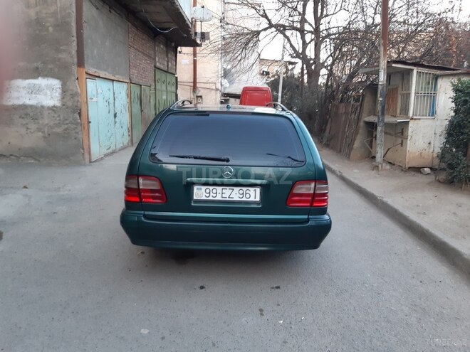 Mercedes E 220 2000, 433,000 km - 2.2 l - Gəncə