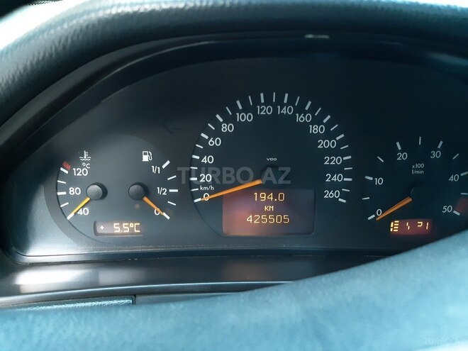 Mercedes E 220 2000, 433,000 km - 2.2 l - Gəncə